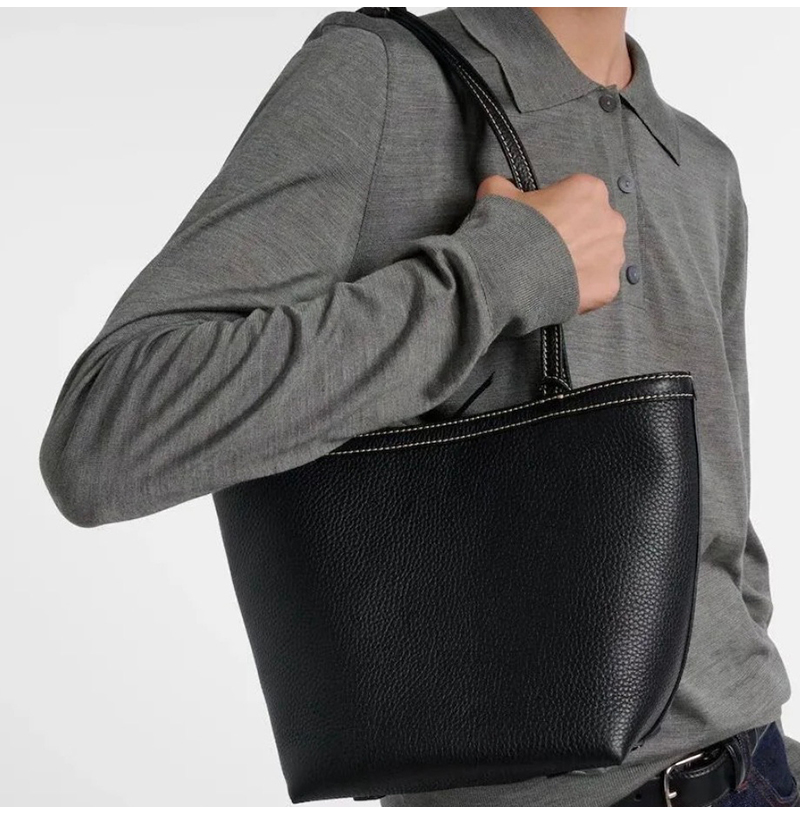 [스페셜오더]THE ROW-1854 더 로우 블랙 송아지 가죽 TR Park Tote Stitch 토트백 스몰