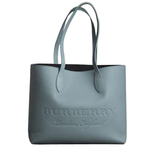 [스페셜오더]BURBERRY-40600961 버버리 송아지 가죽 더스티 틸 블루 라지 엠보싱 토트 백